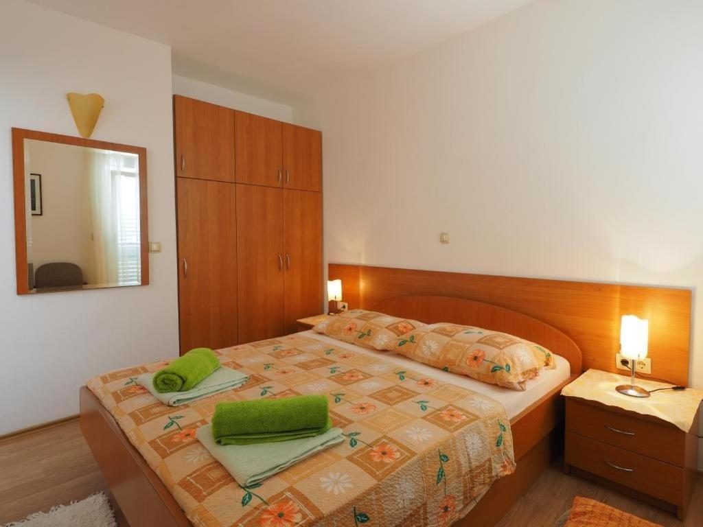 Apartments & Room Eva Slano Bagian luar foto