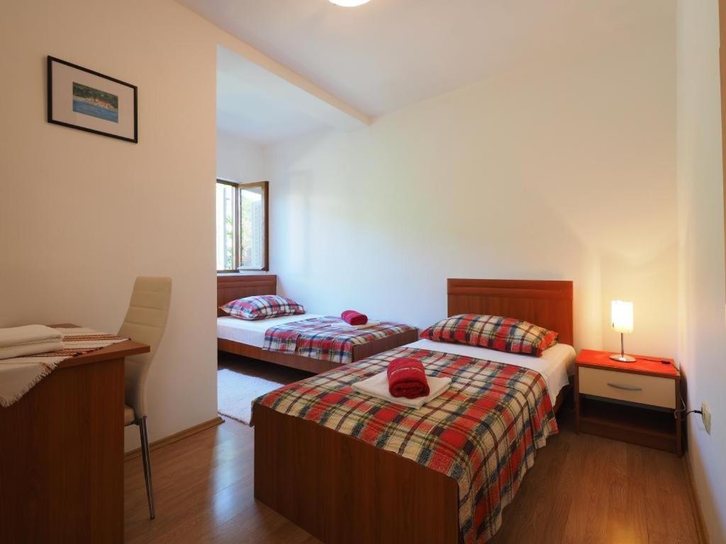 Apartments & Room Eva Slano Bagian luar foto